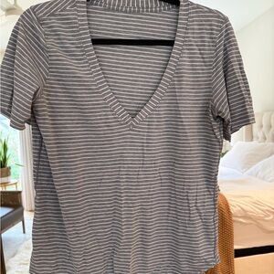 Lululemon V-Neck Women's Top